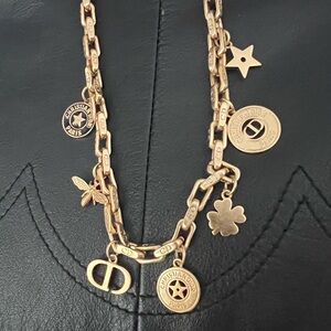 CHRISTIAN DIOR Lacquer 30 Montaigne Charm Necklace with Toggle Clasp